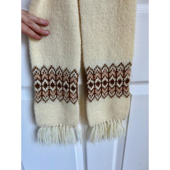 Vintage 70's Long Cream and Brown Scarf with Fringe | Retro Winter Accessories - Picture 5 of 5